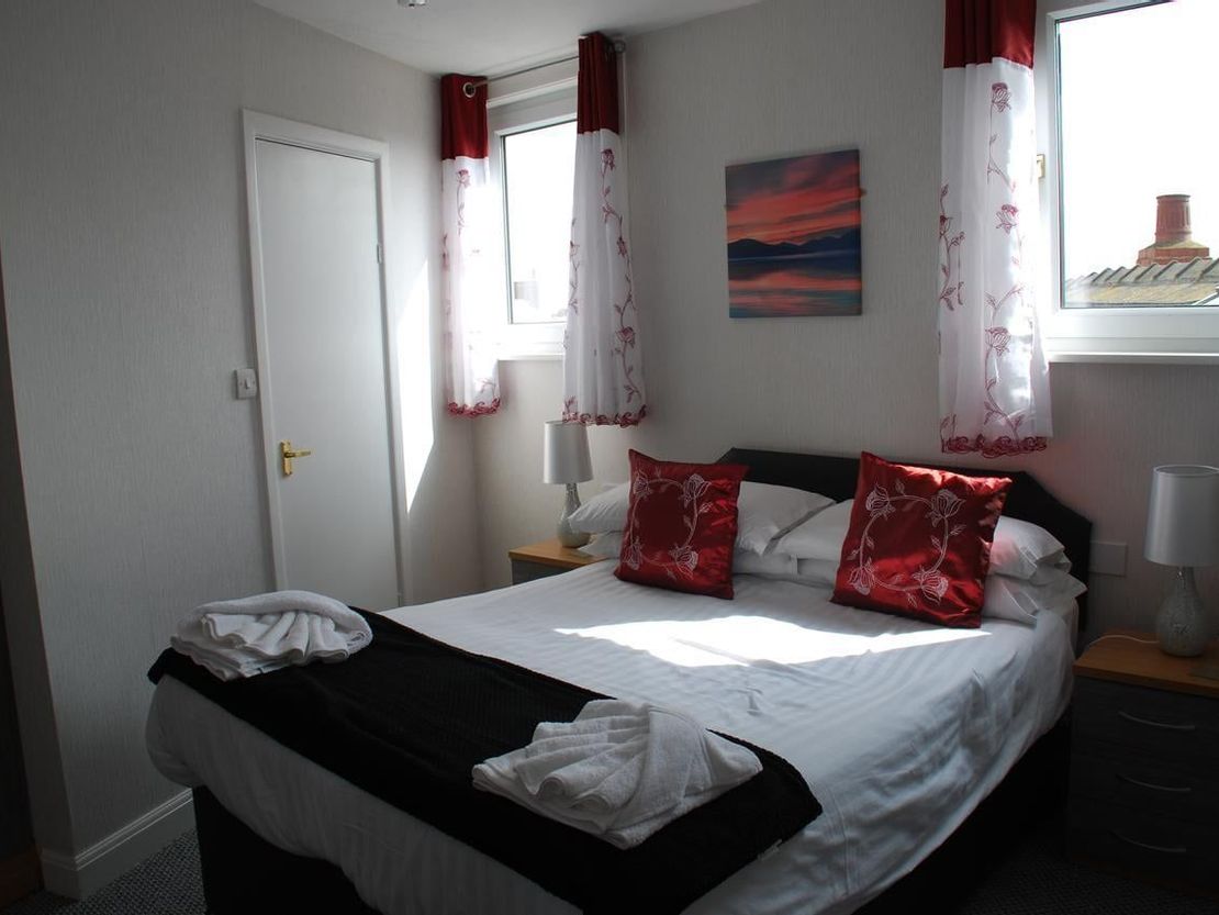 The Brincliffe Hotel, Queens Promenade, Blackpool, FY2