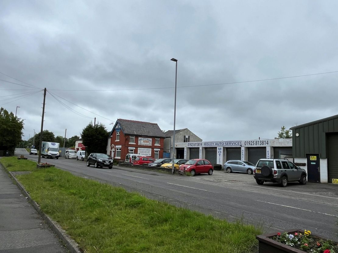 695 Warrington Road, Risley, Warrington, WA3 6AY