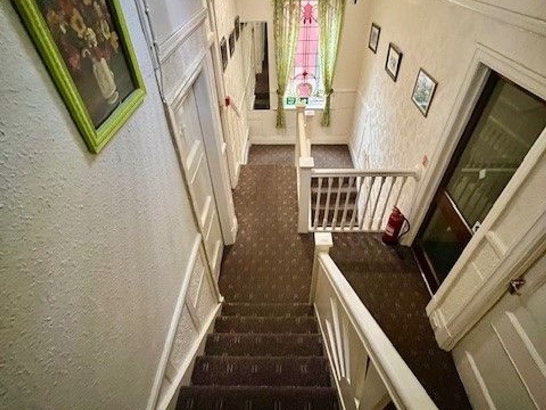 New Kent Hotel, Knowle Avenue, Blackpool, FY2