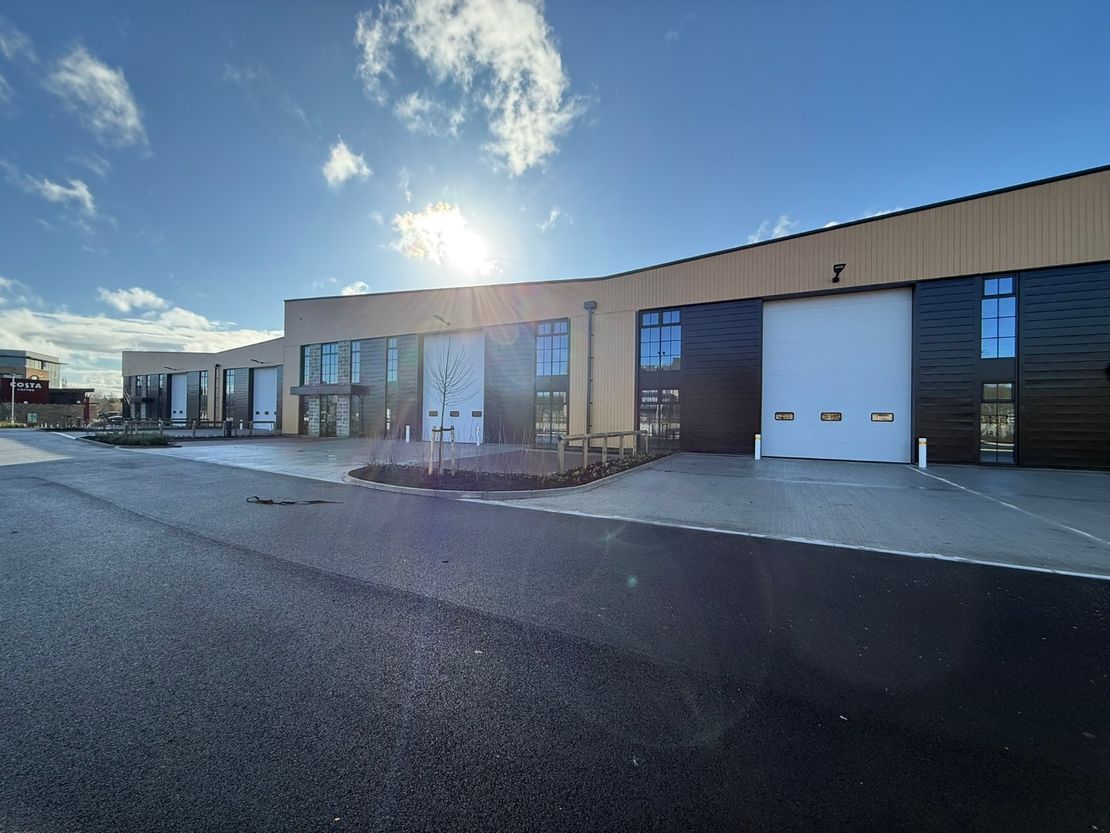Units 7a - 7d, Eclipse Park, Sittingbourne Road, Maidstone, Kent, ME14 3EN