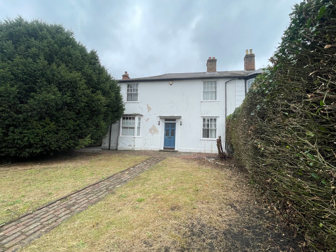 White Cottage, 13 Ashford Road, Maidstone, Kent, ME14 5DA