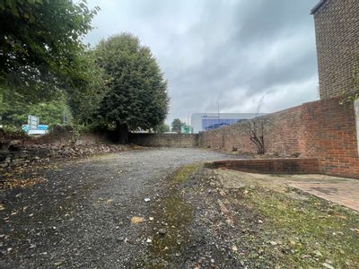 Property Image for White Cottage, 13 Ashford Road, Maidstone, Kent, ME14 5DA
