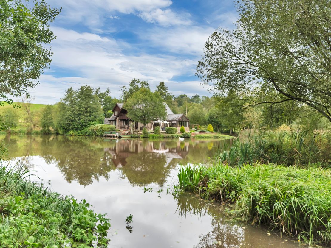 Gold Y Gors & Pencerrig Lake, Builth Wells, Powys, LD2 3TF