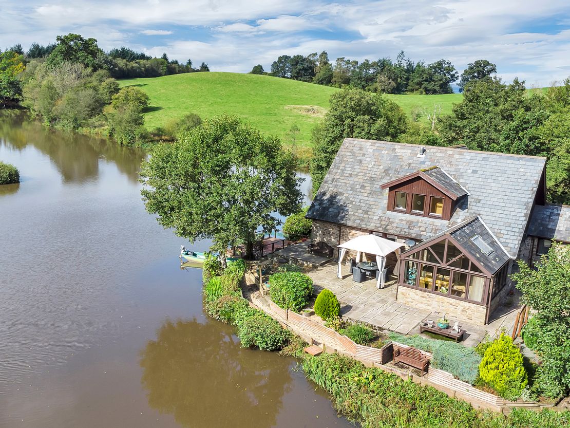 Gold Y Gors & Pencerrig Lake, Builth Wells, Powys, LD2 3TF