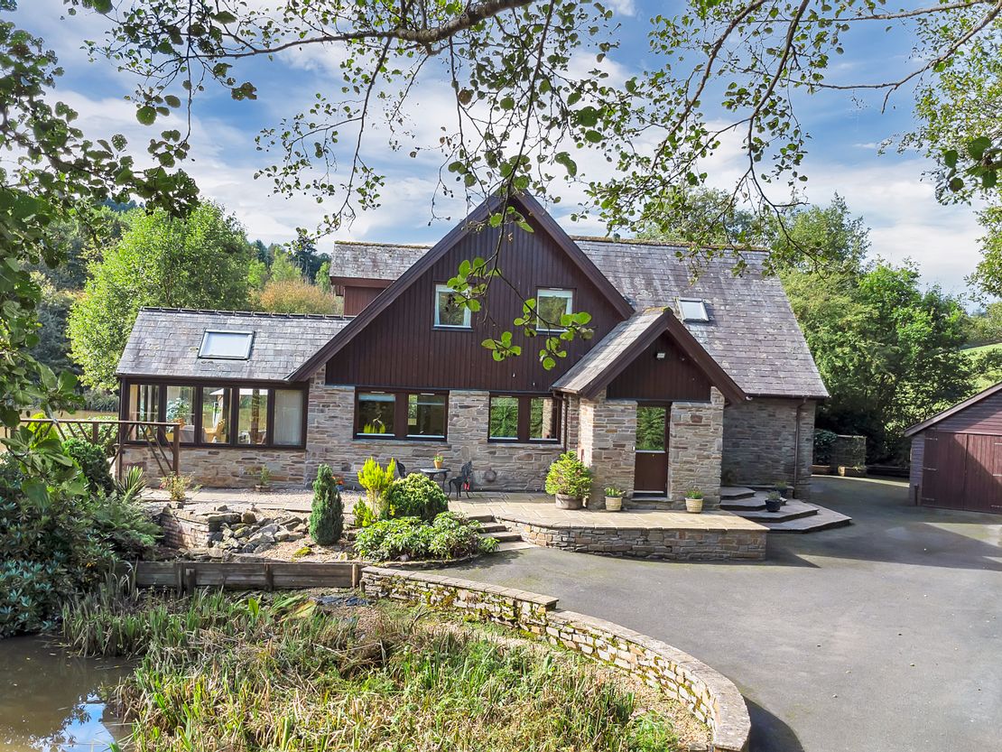 Gold Y Gors & Pencerrig Lake, Builth Wells, Powys, LD2 3TF