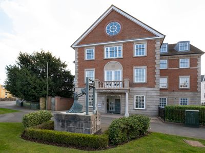 Property Image for Bridge Road, Chertsey, KT16 8LA