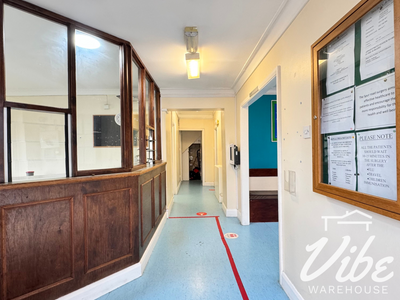 Property Image for 1 Spur Rd, London N15 4AA