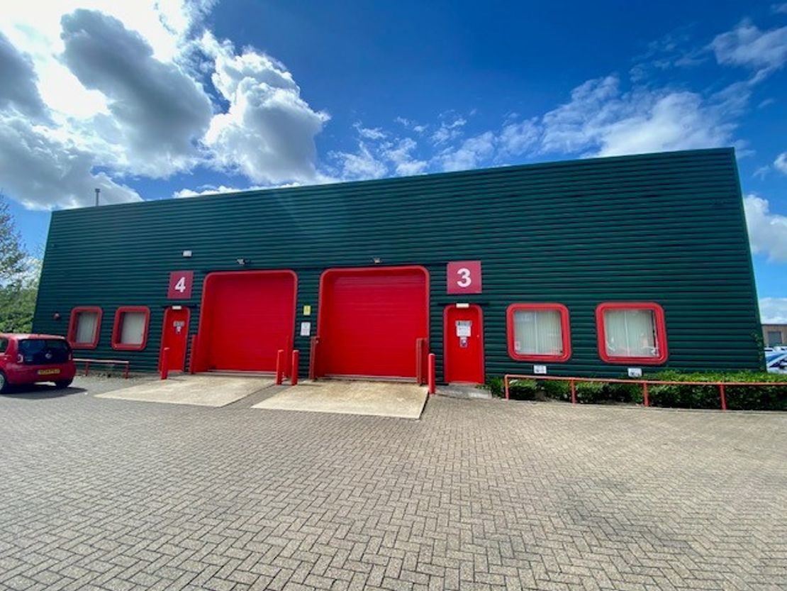 Unit 4, Riverpark Industrial Estate, Ampere Road, Newbury, Berkshire, RG14 2DQ