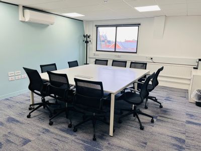 Property Image for Regus 3rd Floor, Cross Keys House, 22 Queen Street, Salisbury, Wiltshire, SP1 1EY