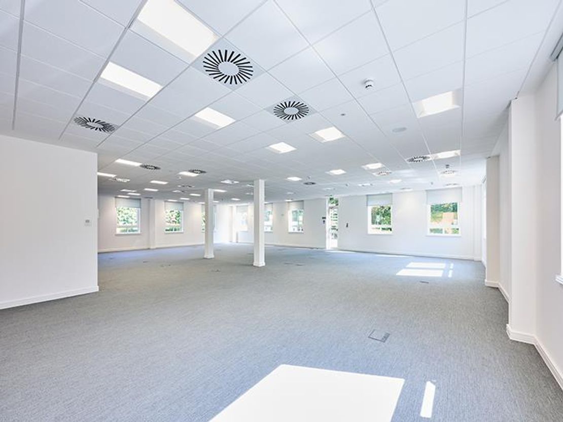 6260 Bishops Court, Solihull Parkway, Birmingham, West Midlands, B37 7YB