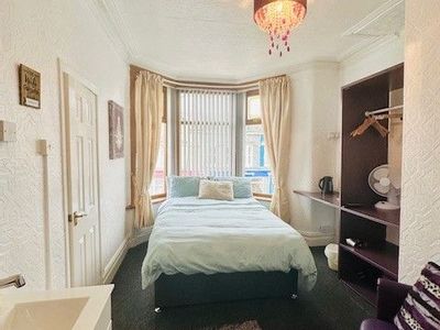 Property Image for The Golden Sands Hotel, St. Chads Road, Blackpool, FY1