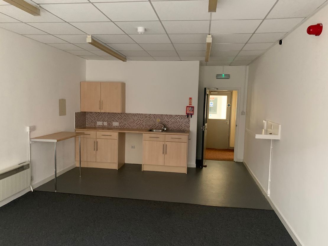 50/52 Bridge Street
																					Worksop,