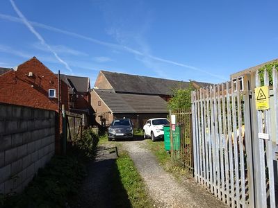 Property Image for 38-40 Low Moor Rd, Kirkby in Ashfield, Nottingham NG17 7BP