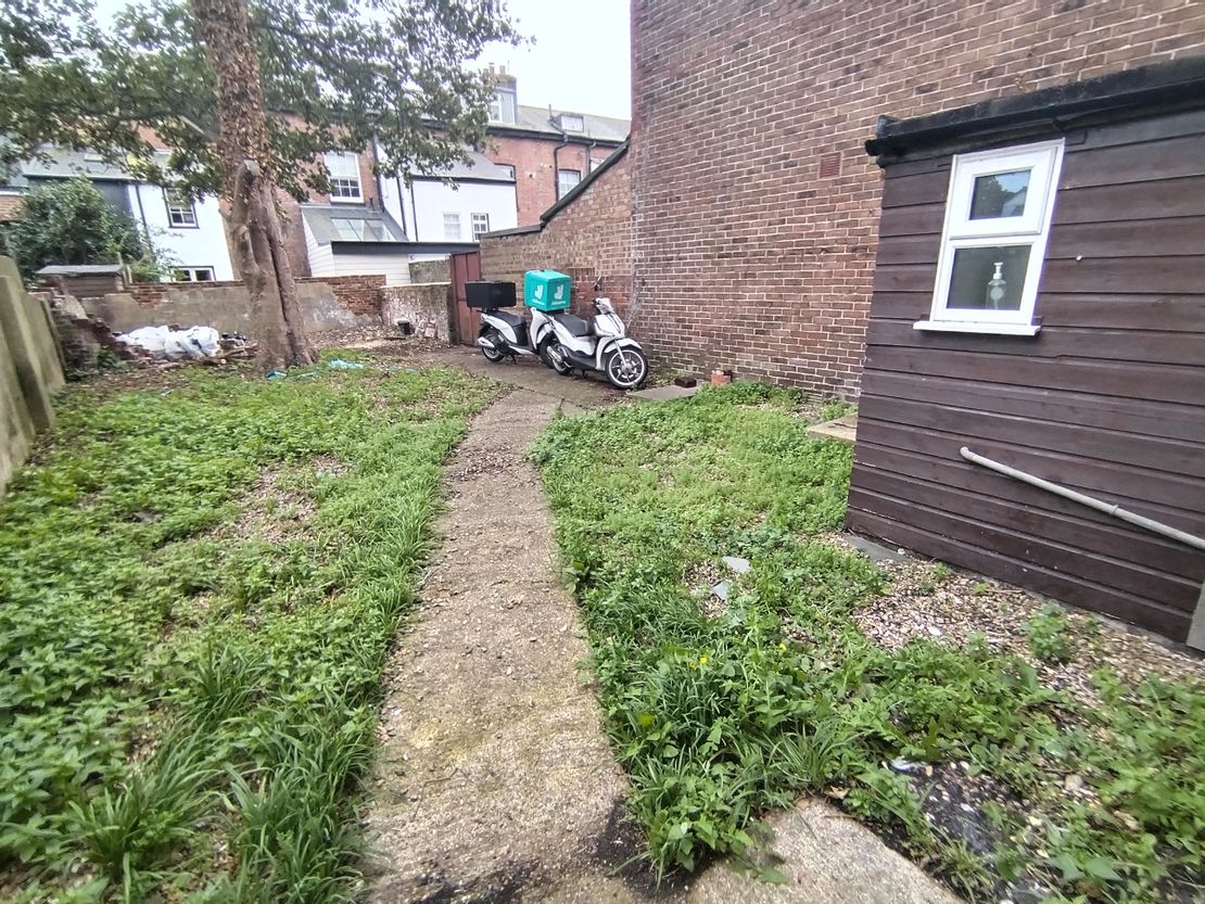 62 Osborne Road, Southsea, PO5 3LU