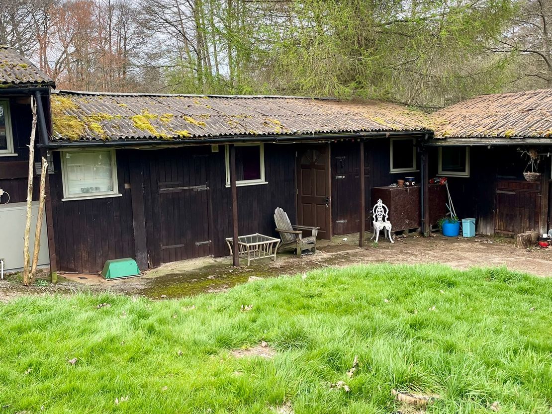 Stable Units Slades Farm, Thorncombe Street, Bramley, GU5 0LT