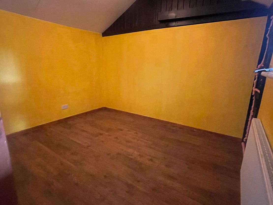Stable Units Slades Farm, Thorncombe Street, Bramley, GU5 0LT