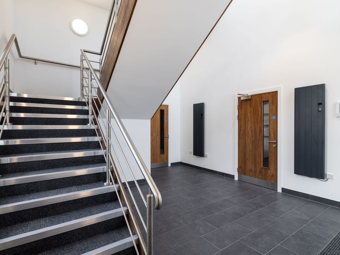 406 Woodford, Roding Lane South, Woodford Green, Essex, IG8 8EY