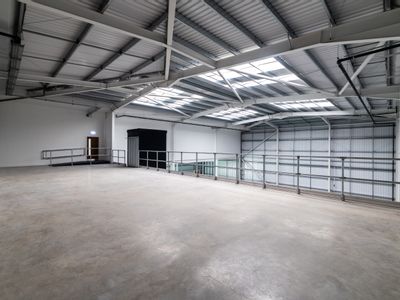 Property Image for 406 Woodford, Roding Lane South, Woodford Green, Essex, IG8 8EY