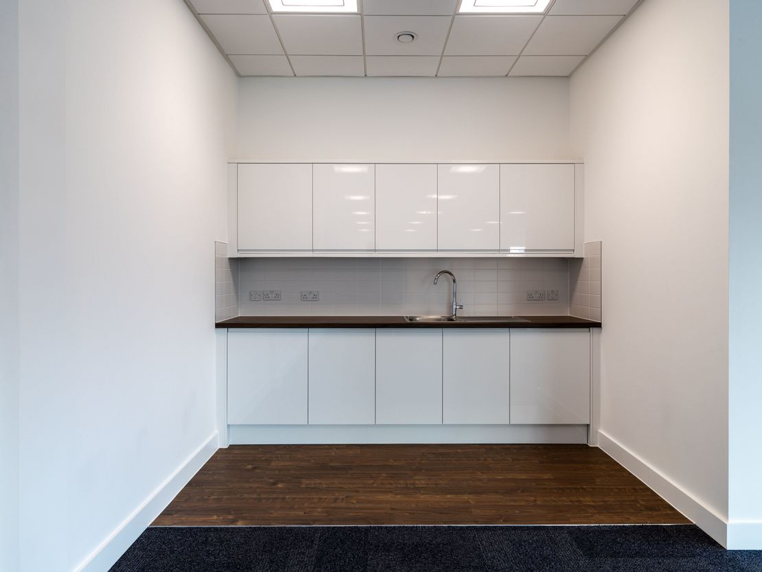 406 Woodford, Roding Lane South, Woodford Green, Essex, IG8 8EY