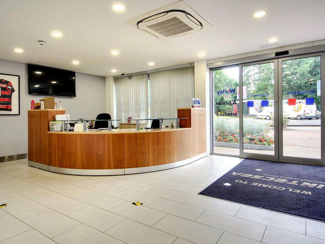 Lansbury Business Estate, 102 Lower Guildford Road, Knaphill, Woking, GU21 2EP