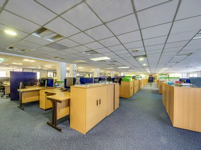 Property Image for Lansbury Business Estate, 102 Lower Guildford Road, Knaphill, Woking, GU21 2EP