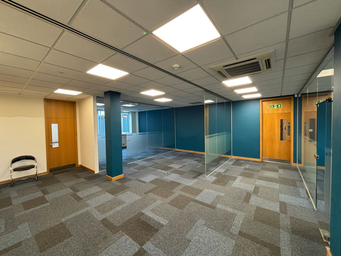 Ground & 1st Floor Offices, 83-84 Livingstone Road, Walworth Business Park, Andover, SP10 5QZ