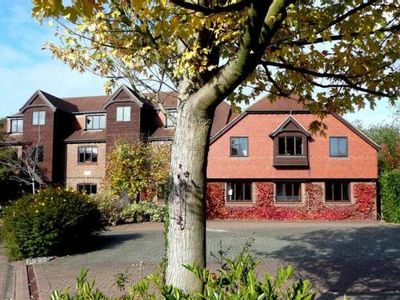 Property Image for Hones Yard, 1 Waverley Lane, Farnham, GU9 8BB