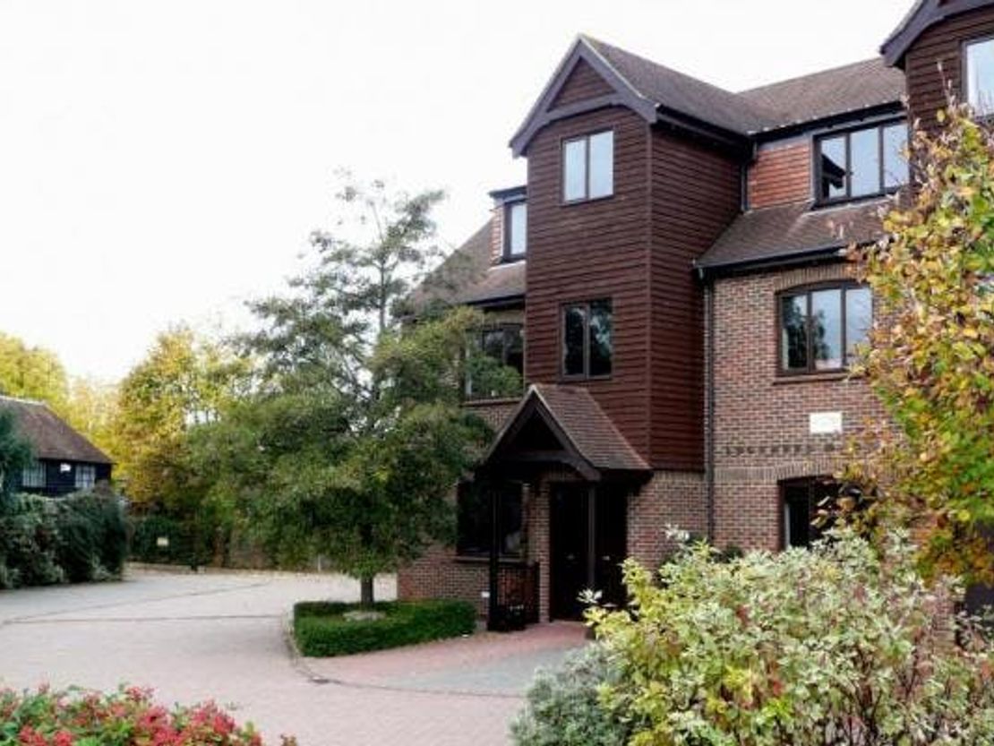 Hones Yard, 1 Waverley Lane, Farnham, GU9 8BB
