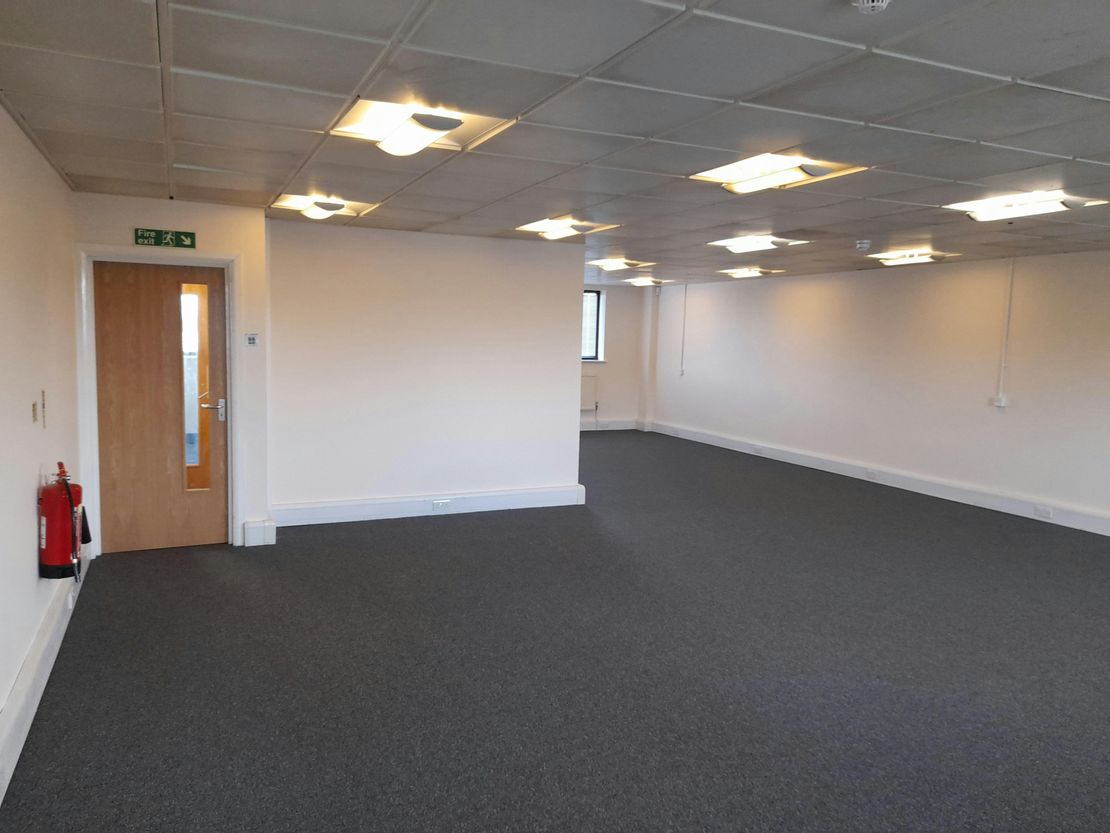 Unit C, Loddon Business Centre, Roentgen Road, Basingstoke, RG24 8NG
