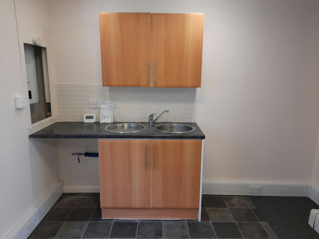 Unit C, Loddon Business Centre, Roentgen Road, Basingstoke, RG24 8NG