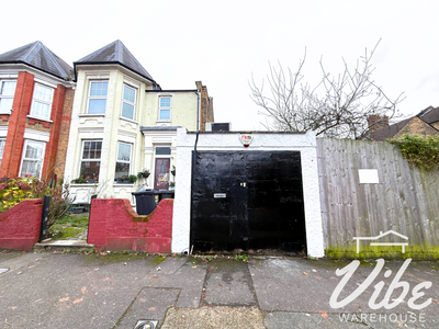 Property Image for 22 E Bank, London N16 5QS