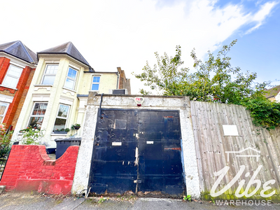 Property Image for 22 E Bank, London N16 5QS