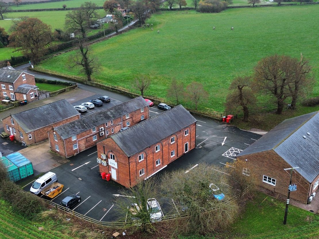 1 Worley Court, Bolesworth, Bolesworth Road, Tattenhall, Chester, Cheshire, CH3 9HW