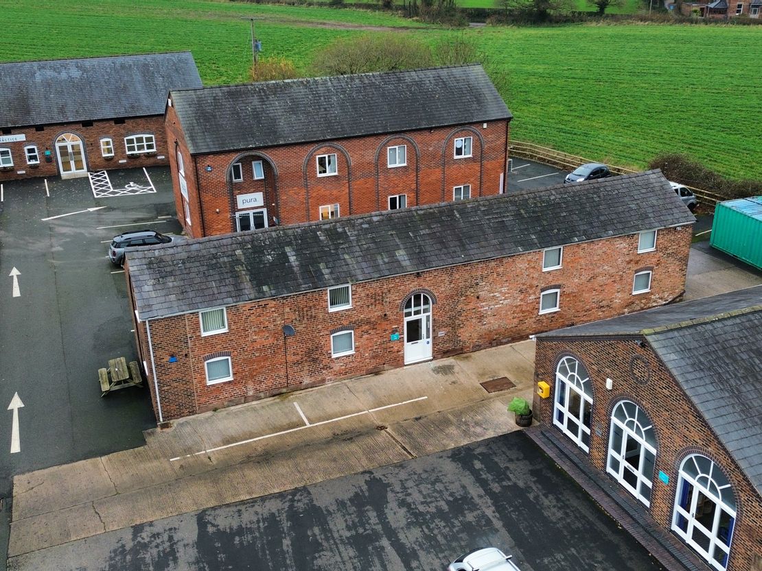 1 Worley Court, Bolesworth, Bolesworth Road, Tattenhall, Chester, Cheshire, CH3 9HW