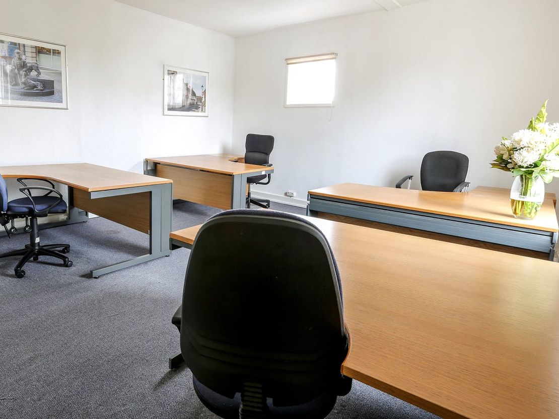 Antrobus House Business Centre, 18 College Street, Petersfield, GU31 4AD