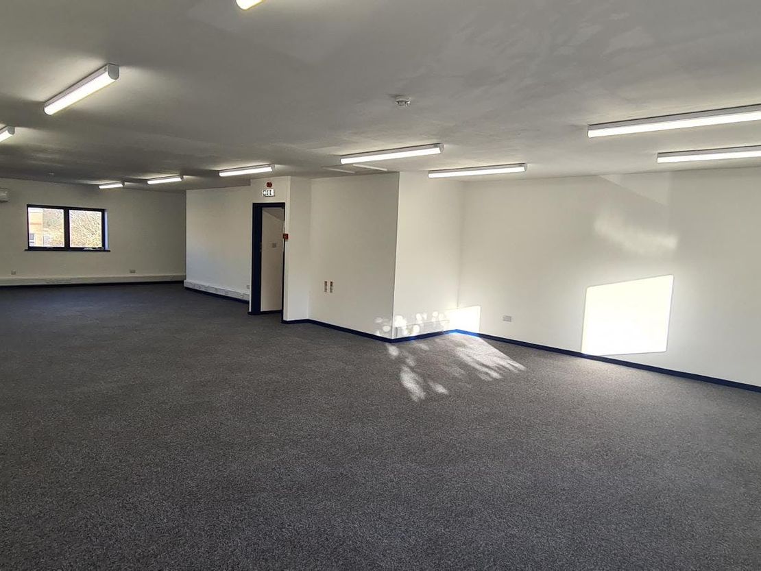 Unit 24 Boundary Business Centre, Boundary Way, Woking, GU21 5DH