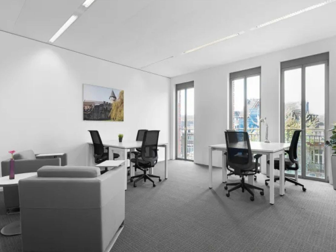 2 Guildford Business Park, Guildford, GU2 8XG