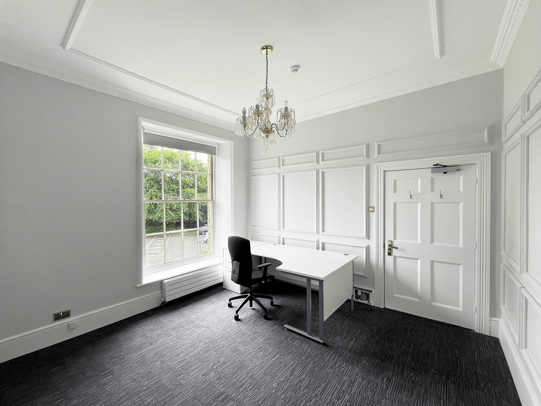 Chiltlee Manor, Haslemere Road, Liphook, GU30 7AY