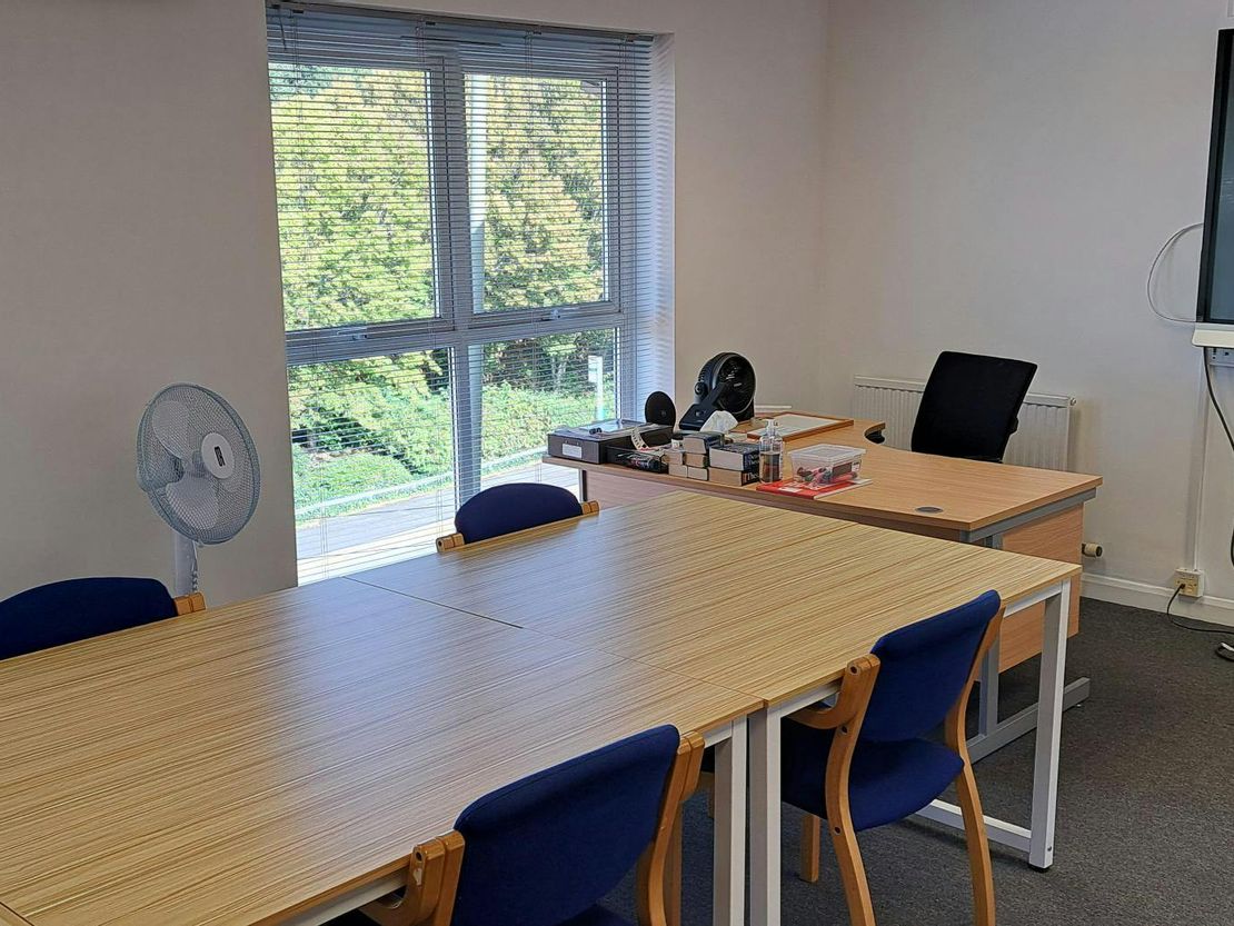 7 Priory Court, Tuscam Way, Camberley, GU15 3YX