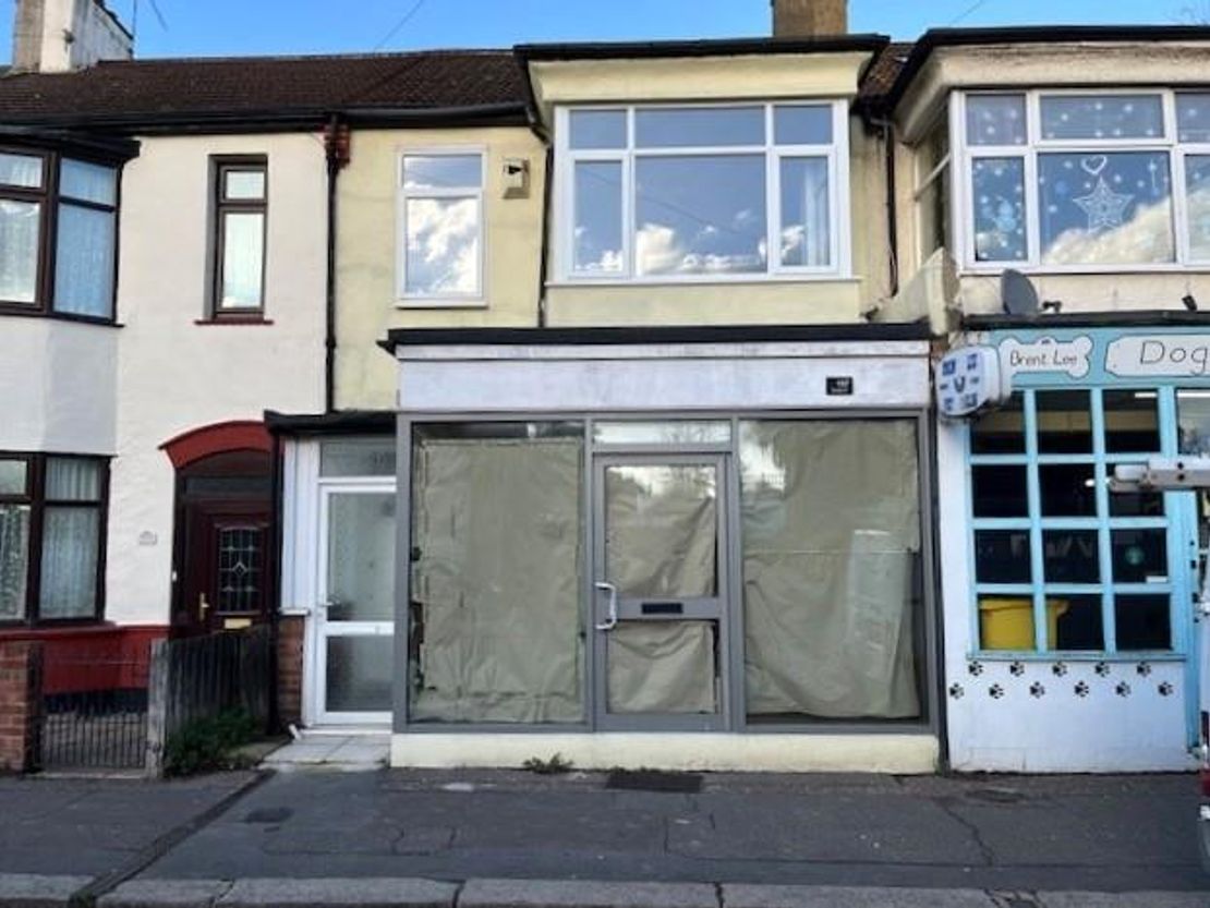 157, Fairfax Drive, Westcliff On Sea, Essex, SS0 9BQ