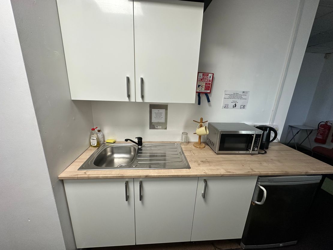 Oakwood Court, City Rd, Bradford BD8 8JY, UK