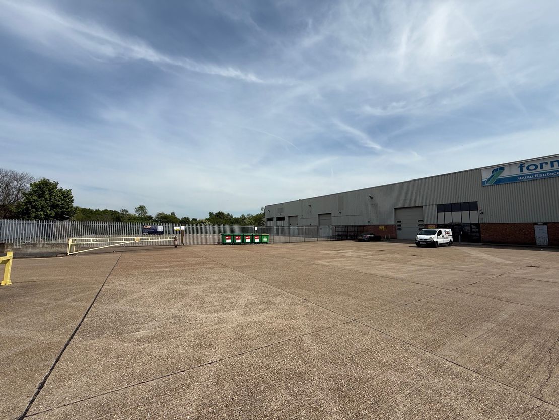 56/57 Trinity Trading Estate, Mill Way, Sittingbourne, Kent, ME10 2PD