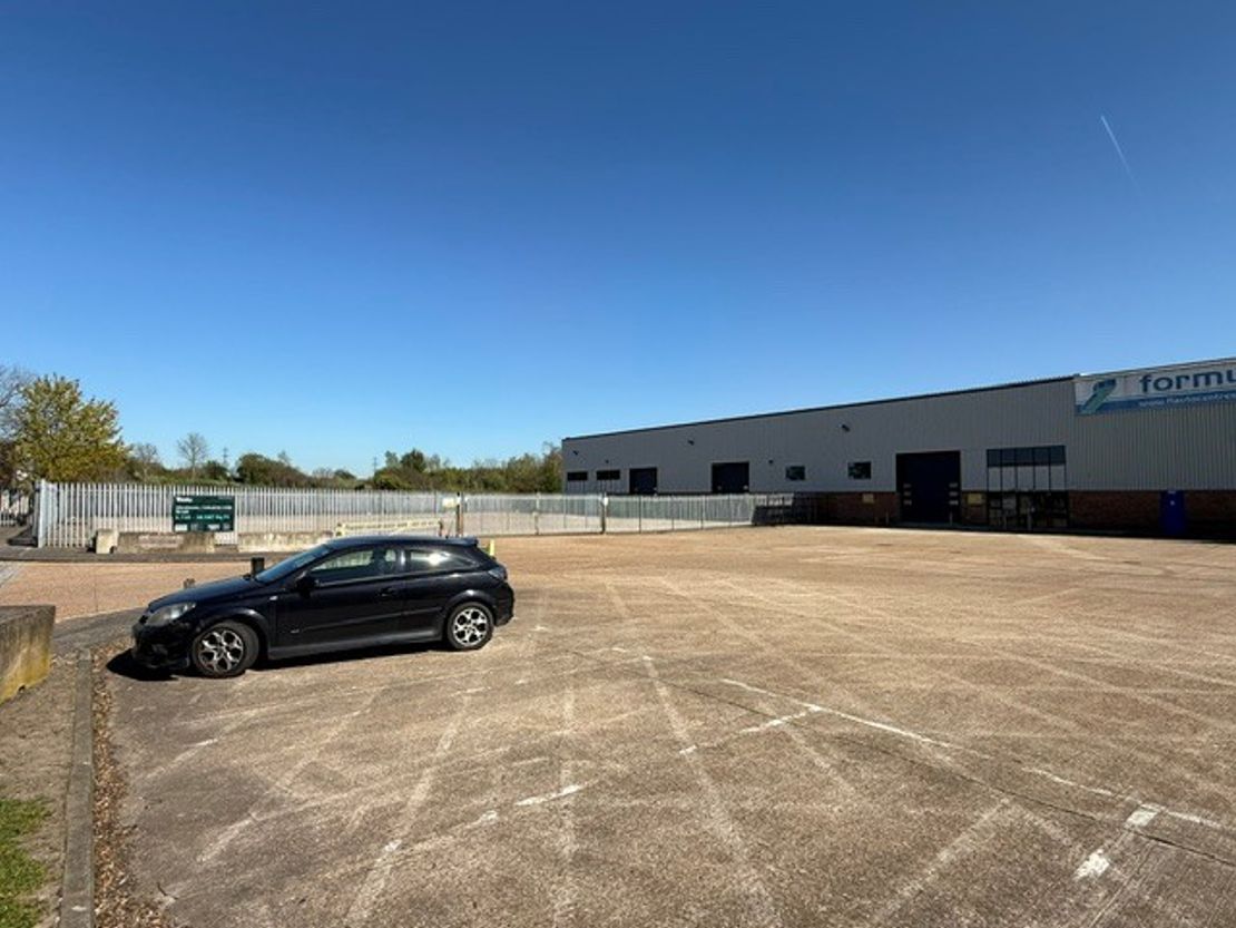 56/57 Trinity Trading Estate, Mill Way, Sittingbourne, Kent, ME10 2PD