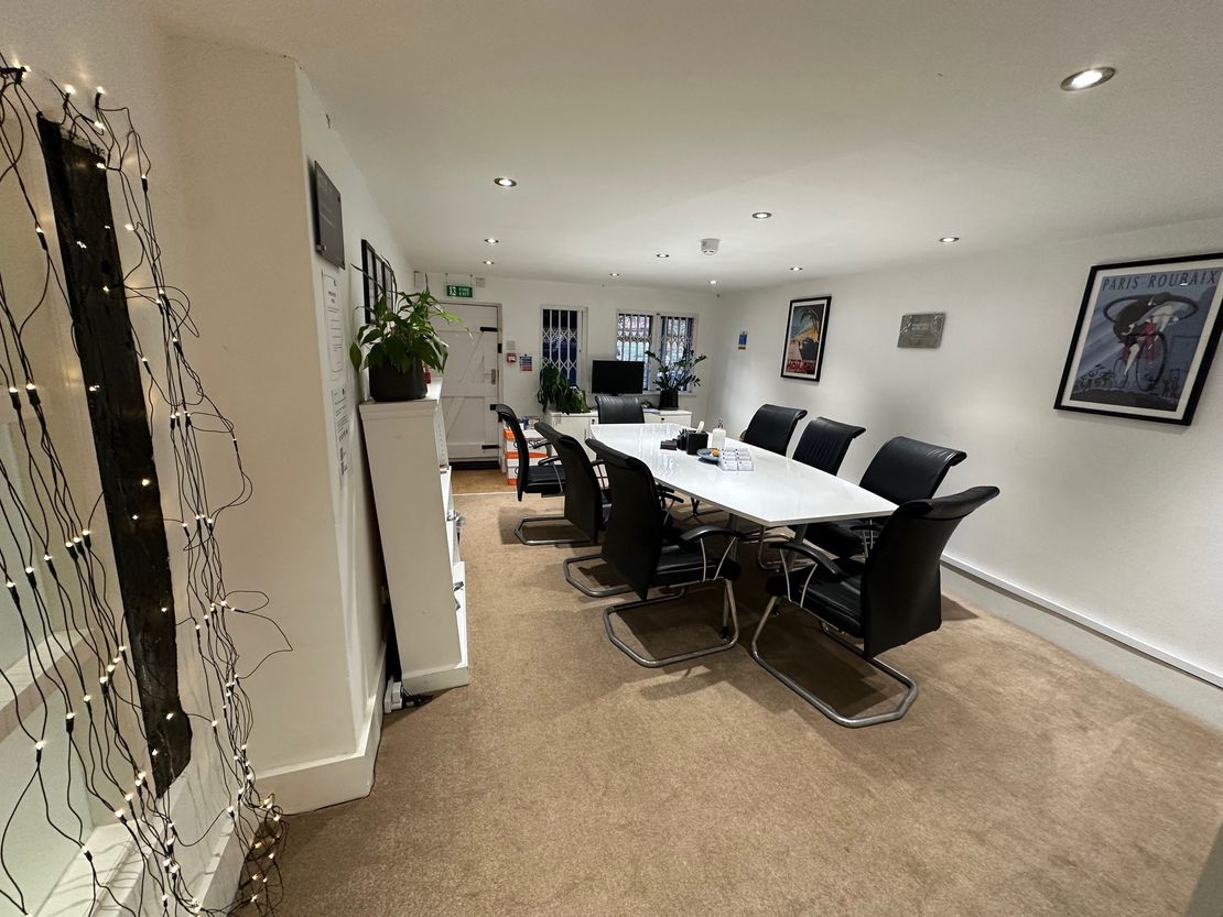 Cross Keys House, 18 Wycombe End, Beaconsfield, Buckinghamshire, HP9 1NB