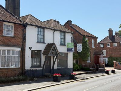 Property Image for Cross Keys House, 18 Wycombe End, Beaconsfield, Buckinghamshire, HP9 1NB