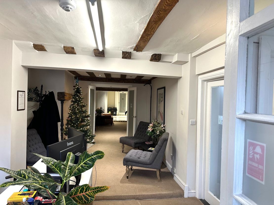 Cross Keys House, 18 Wycombe End, Beaconsfield, Buckinghamshire, HP9 1NB