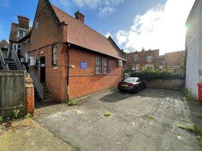 Property Image for 33 Hamilton Road, Felixstowe, Suffolk, IP11 7BA