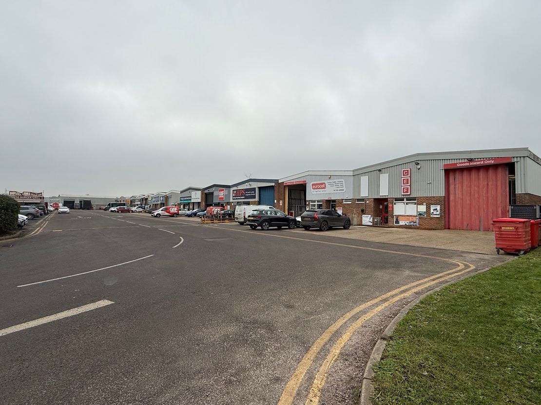 D8 Trinity Trading Estate, Mill Way, Sittingbourne, Kent, ME10 2PD