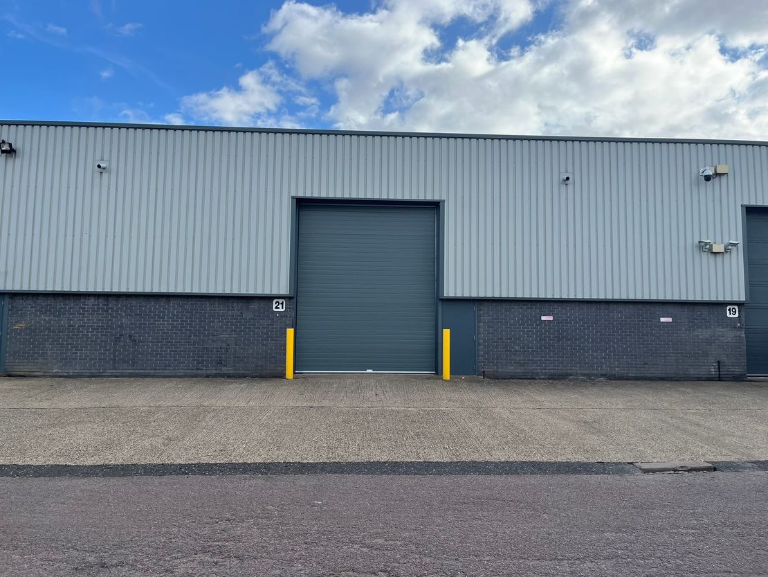 21 Erica Road, Stacey Bushes, Milton Keynes, MK12 6HS