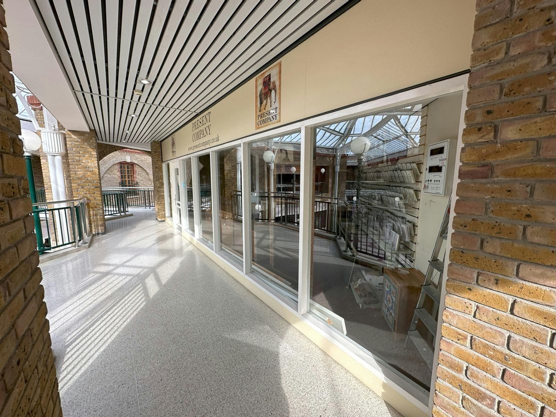 33a Market Place, Burgess Hill, RH15 9NP